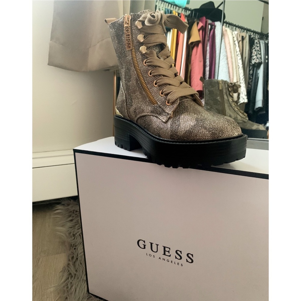 Guess Platform Boots - Picture 2 of 5